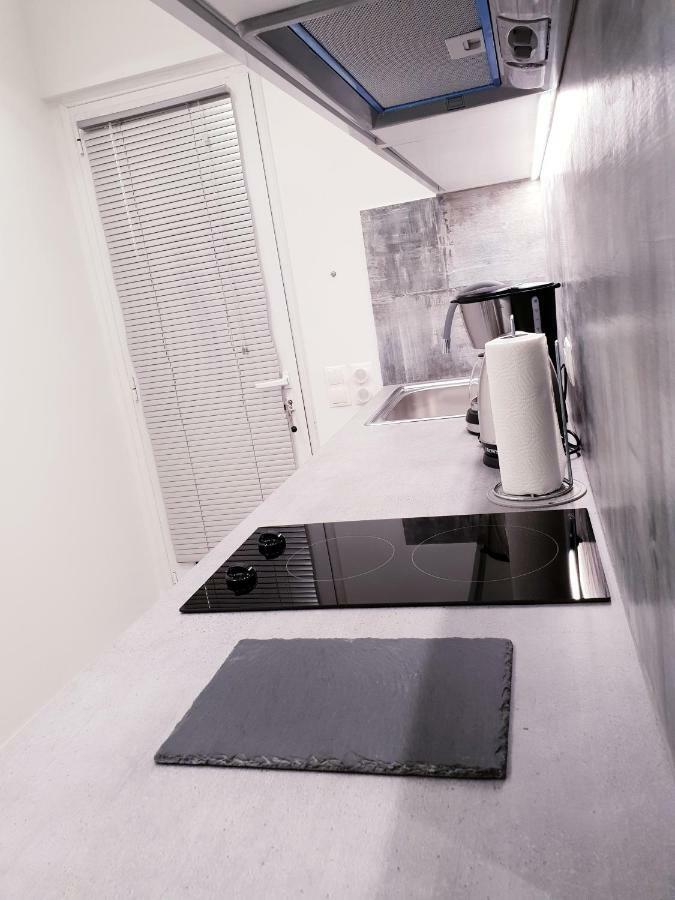 Beautiful Brand New Apartment Seaside アテネ エクステリア 写真